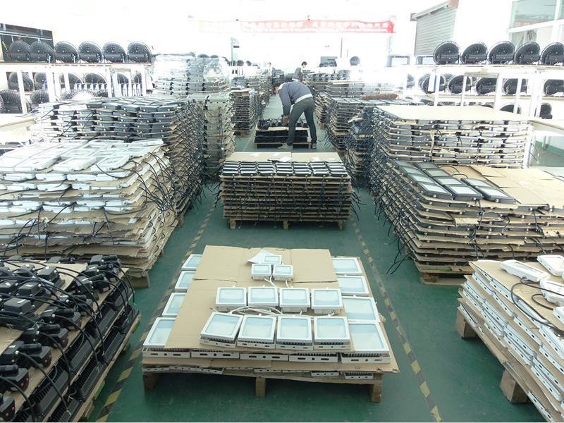 Latest company blogs about ​​How To Find A Reliable LED Flood Light Manufacturer