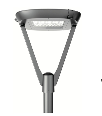140lm/w Luminous Flux Solar Pole Lamp Garden Light in Classic European Style for Urban Lighting